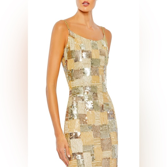 *Flawed Mac Duggal 5758 NWT Sleeveless Scoop Neck Prom Gown - Picture 2 of 10